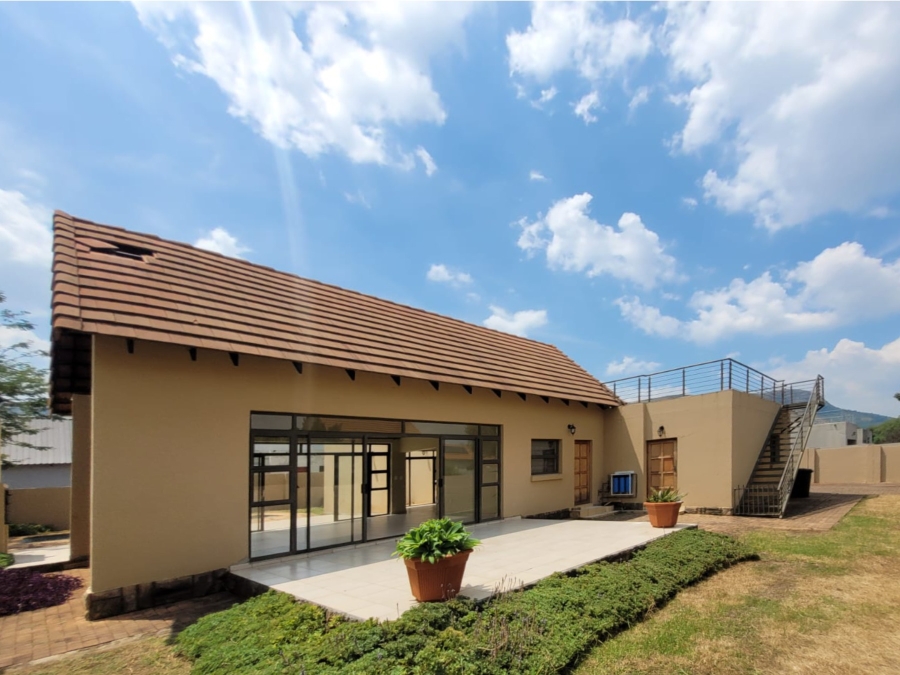 To Let 3 Bedroom Property for Rent in Kosmos North West